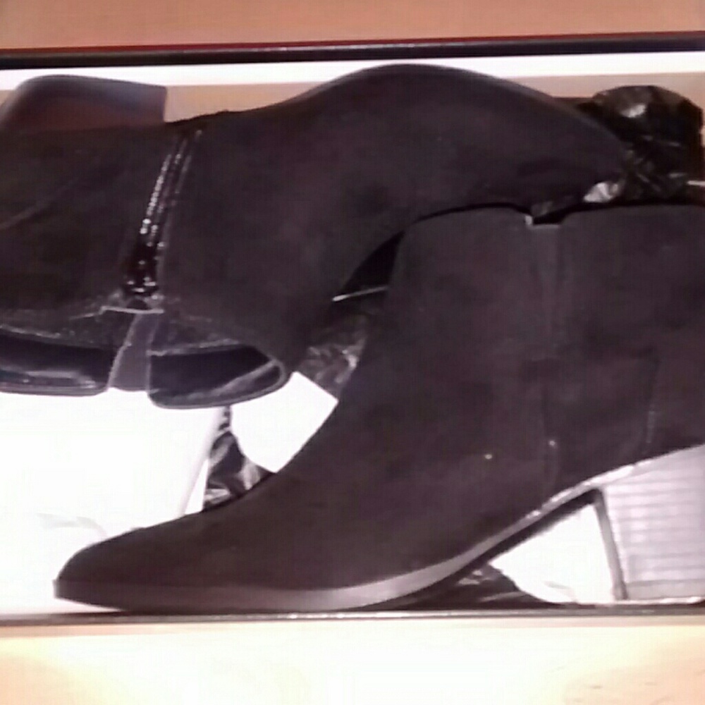 forever 21 faux suede black booties